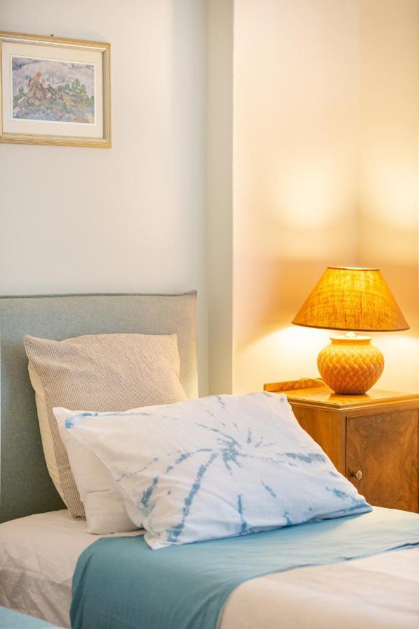 A Short Walk To Syntagma And Plaka By Athenian Homes Exterior foto