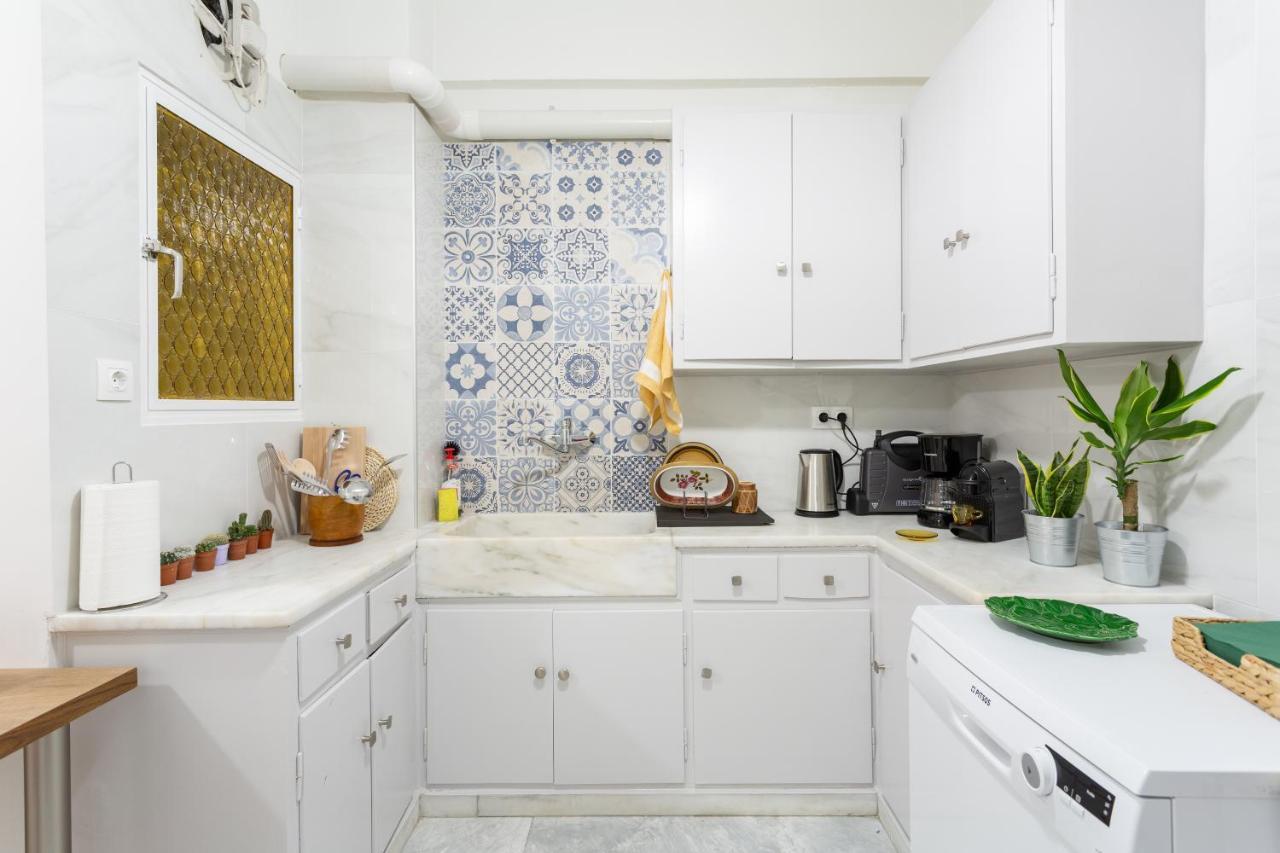 A Short Walk To Syntagma And Plaka By Athenian Homes Exterior foto